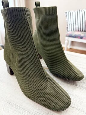 Joie Olive Rib-Knit Sock Ankle Boots size 7.5